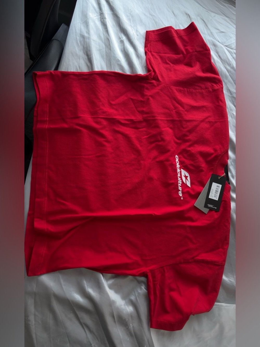Curved Tee in Racing Red - Picture 4 of 4
